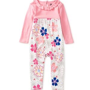 NWT Tea Collection Ruffle collar baby romper 12-18 months